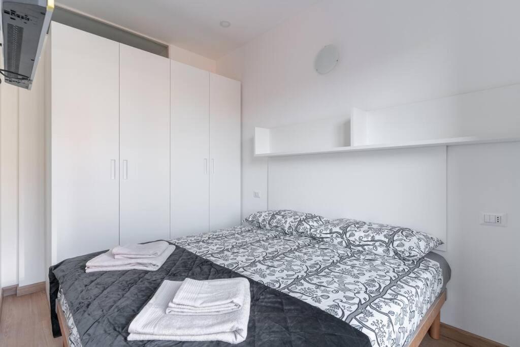 Cimiano Suite 22, New Apartment Милан Экстерьер фото