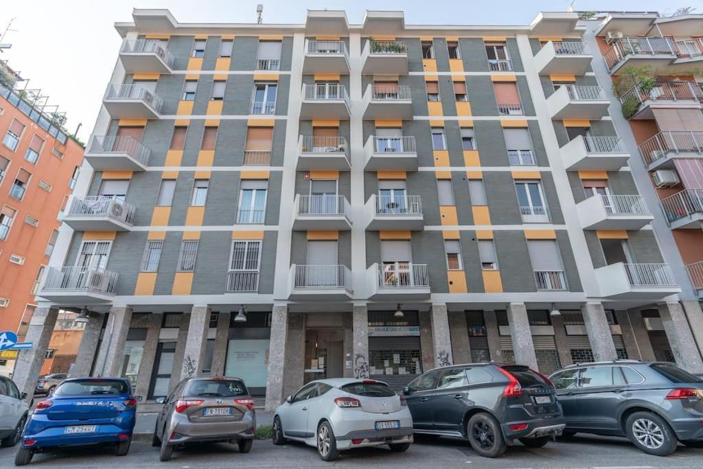 Cimiano Suite 22, New Apartment Милан Экстерьер фото